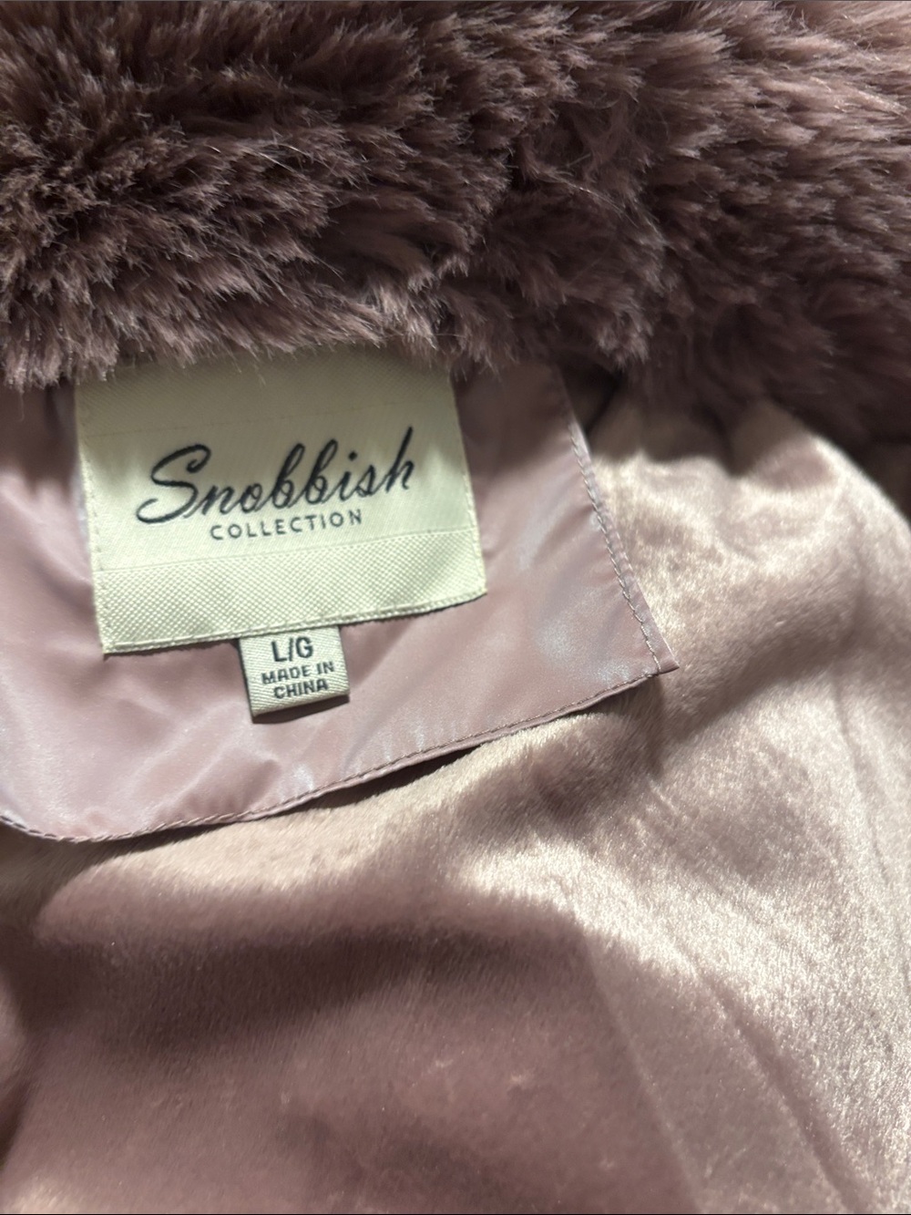 Snobbish Collection Women's Dusty Pink Faux-Fur Collar Puffer Jacket - Picture 10 of 12